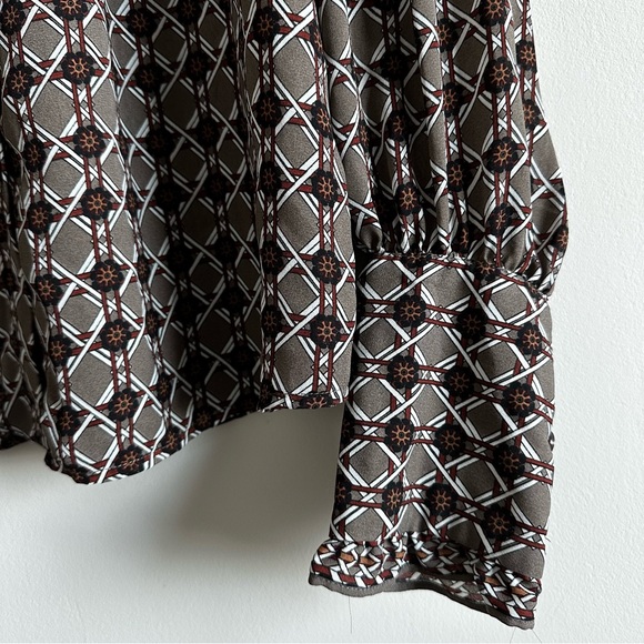 Max Studio Deep Cuff Long Sleeve Blouse - Picture 6 of 11